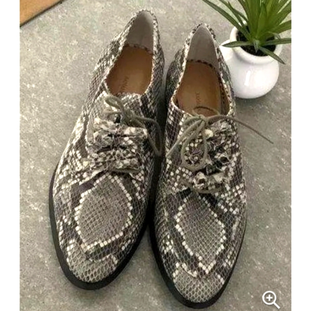 Banana republic snake skin leather bow‎ embossed loafers